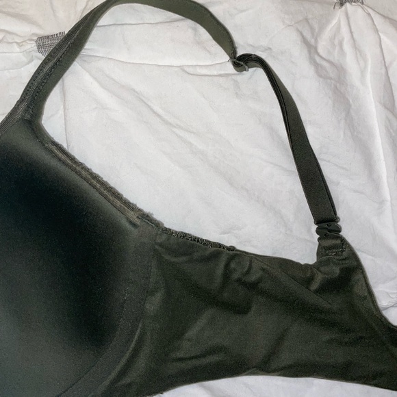 NEW 34DD Victoria’s Secret bras - Picture 11 of 16